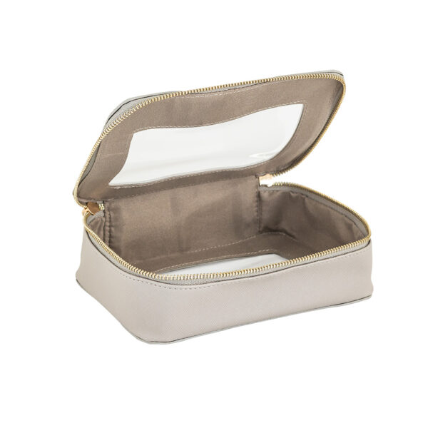 Cosmetic Bag Open (websize Witte Achtergrond)